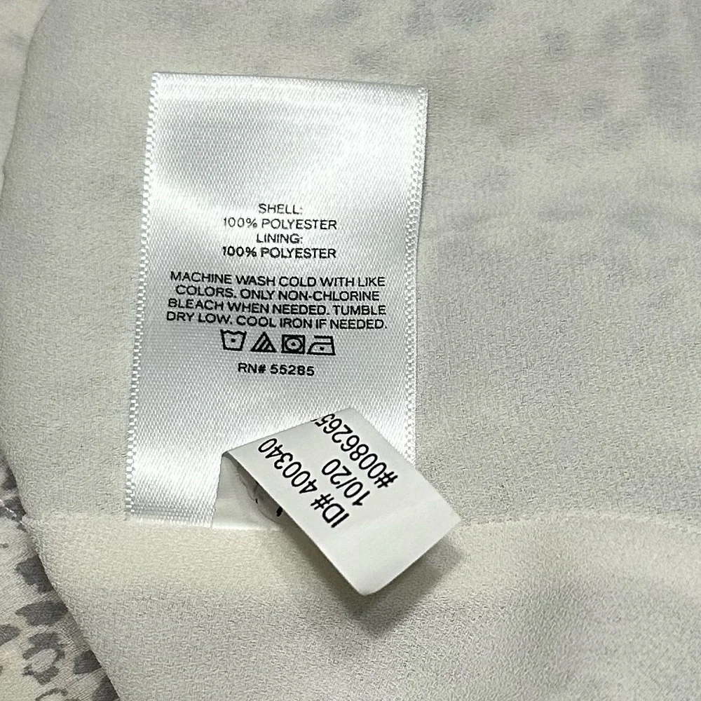 Express Ruffle V-Neck Blouse - Cream and Gray - Picture 4 of 4